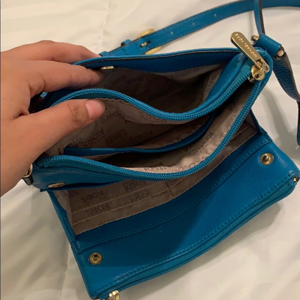 MK SATCHEL - Picture 3 of 6